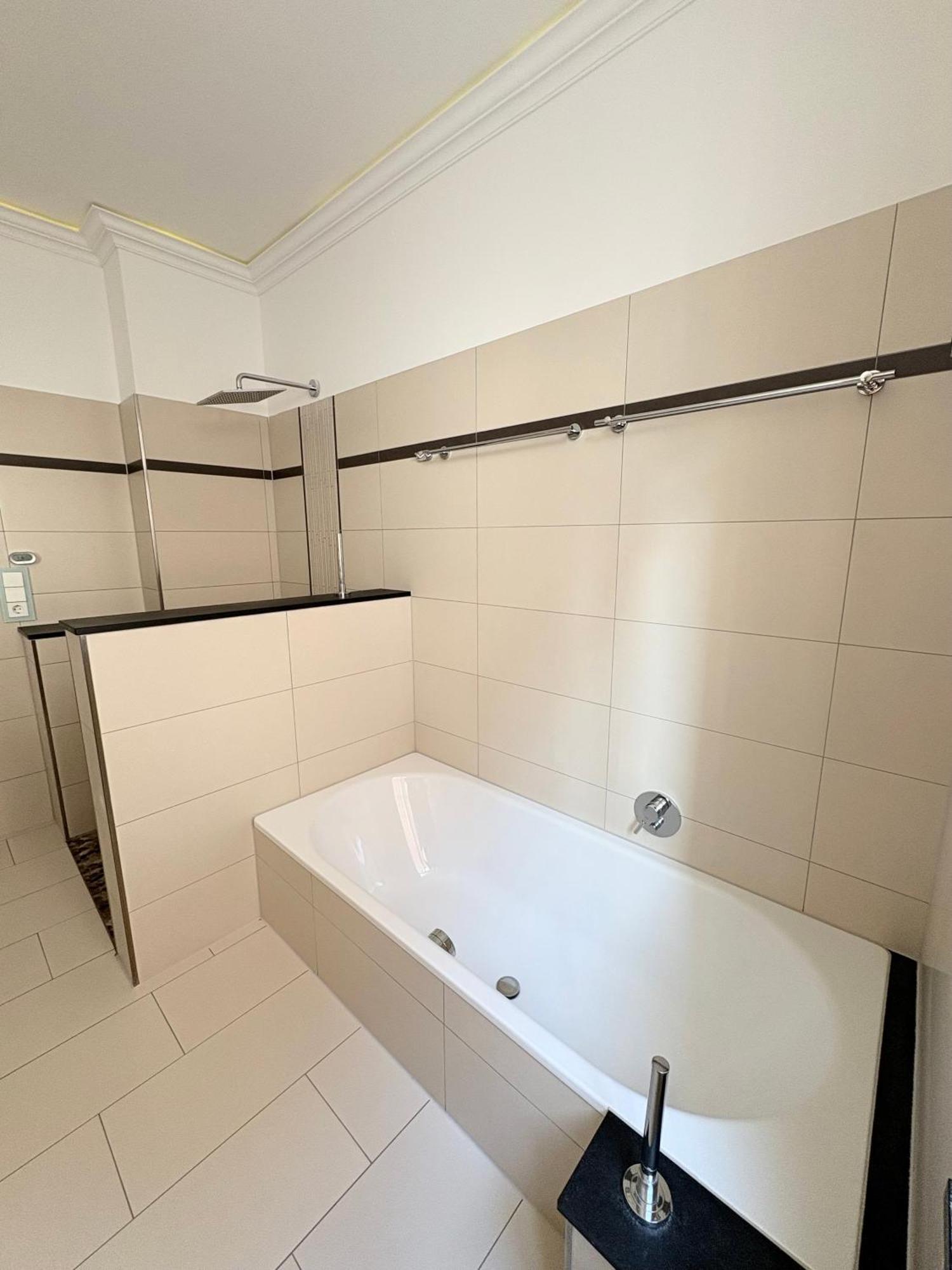 Apartment Stylische Messewohnung Mit Garten & Parkplatz